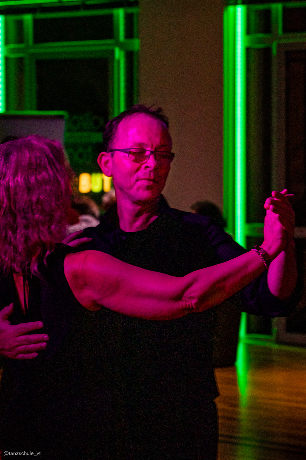 20230318 Black and White Tanzparty 3339